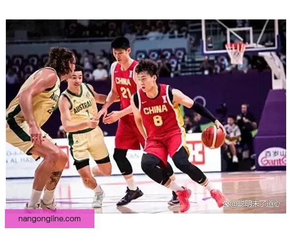 中国篮球联赛激烈对决赛季揭幕各队新星表现抢眼 中国篮球联赛激烈对决赛季揭幕各队新星表现抢眼